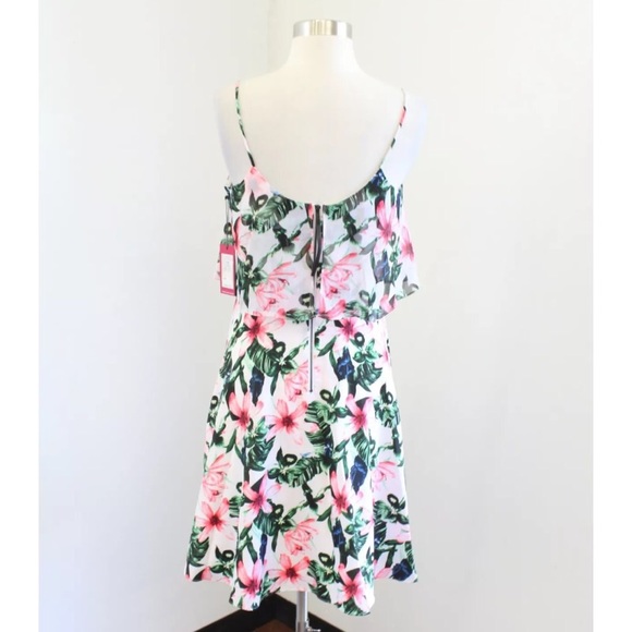 NWT Vince Camuto Jungle Lily Floral Dress - Picture 6 of 6